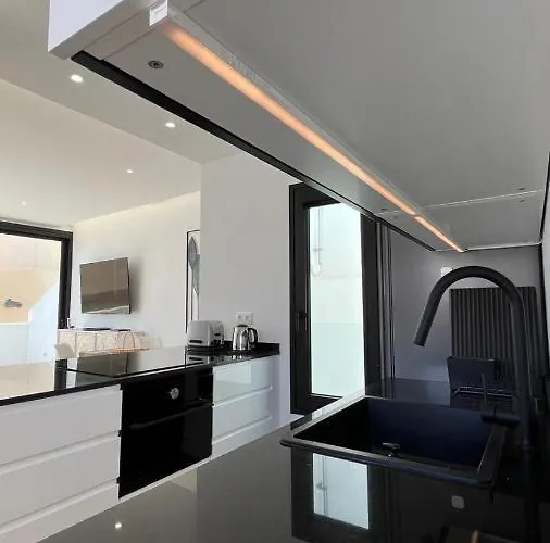 Apartament C-10 Vegueta - Private Rooftop Pool *