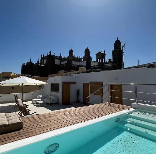 C-10 Vegueta - Private Rooftop Pool Apartament *